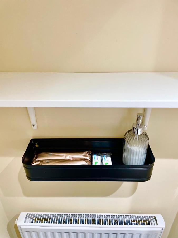 Perfect Home-Private Washrooms,Free Parking,High Speed Net Торонто Екстериор снимка