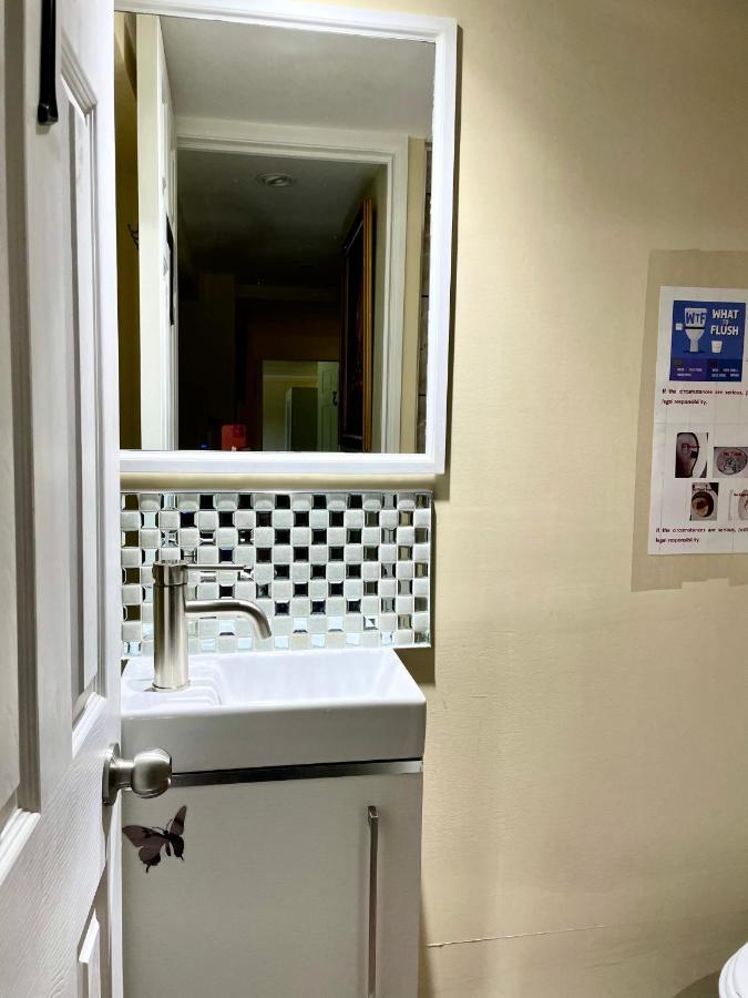 Perfect Home-Private Washrooms,Free Parking,High Speed Net Торонто Екстериор снимка