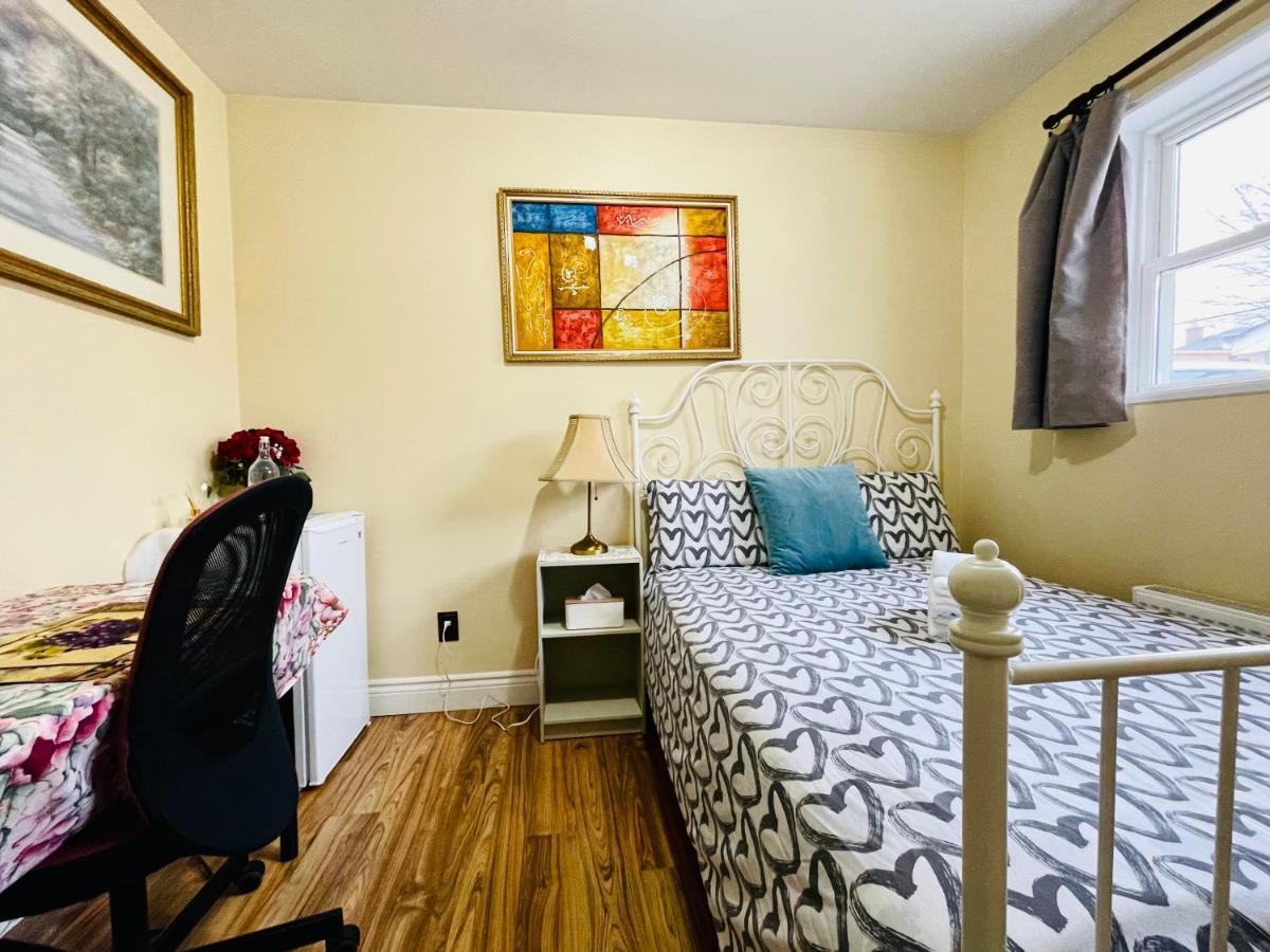 Perfect Home-Private Washrooms,Free Parking,High Speed Net Торонто Екстериор снимка