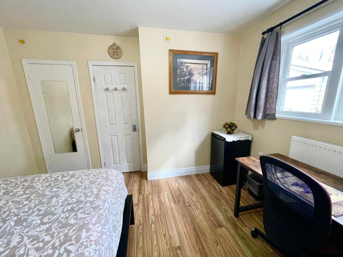 Perfect Home-Private Washrooms,Free Parking,High Speed Net Торонто Екстериор снимка