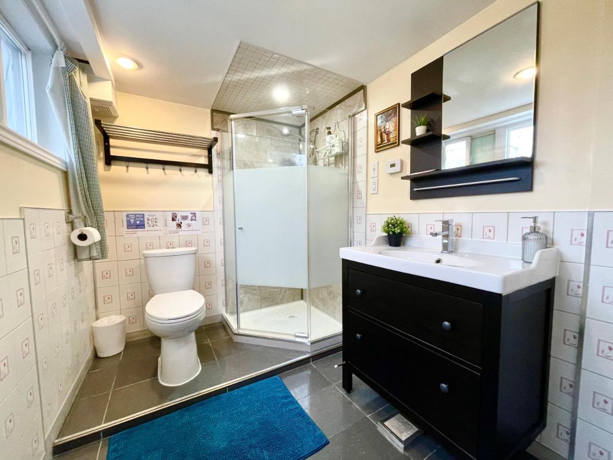 Perfect Home-Private Washrooms,Free Parking,High Speed Net Торонто Екстериор снимка